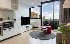 Oaks Melbourne Southbank Suites